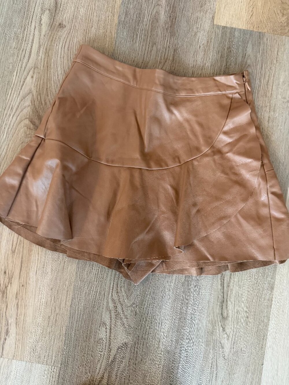DO + BE Faux Leather Skort - Size Small